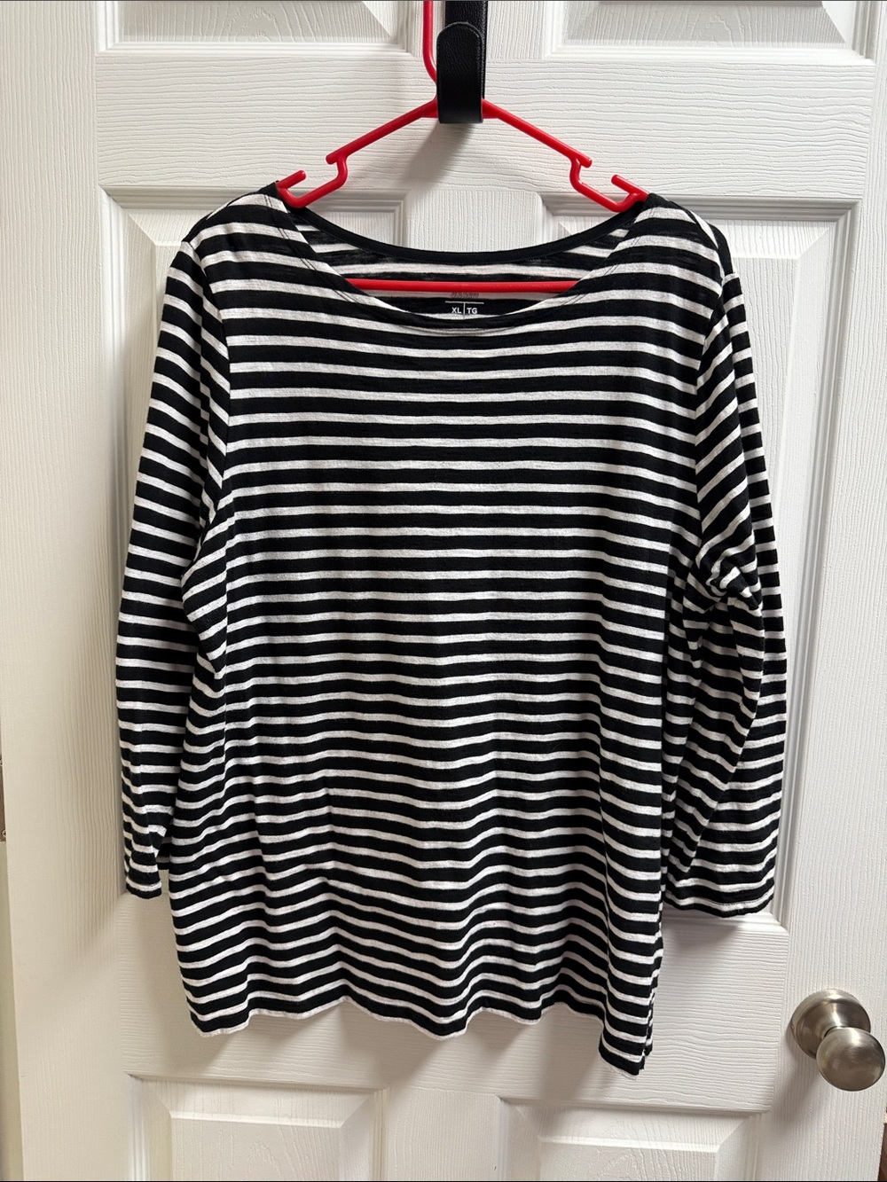 Striped 3/4 length Sleeve Boatneck Top in Black & White